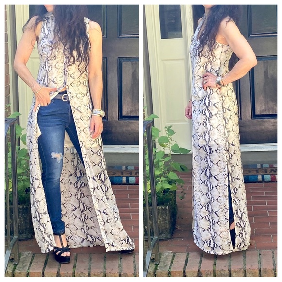 ShopEvelynne Dresses & Skirts - FABULOUS SNAKESKIN BUTTON DOWN DRESS/DUSTER